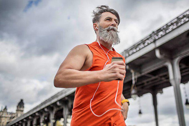 Chạy bộ nhưng đừng quên giữ gìn cơ bắp, người lớn tuổi sẽ có cơ hội sống lâu hơn rất nhiều - Ảnh minh họa từ Internet