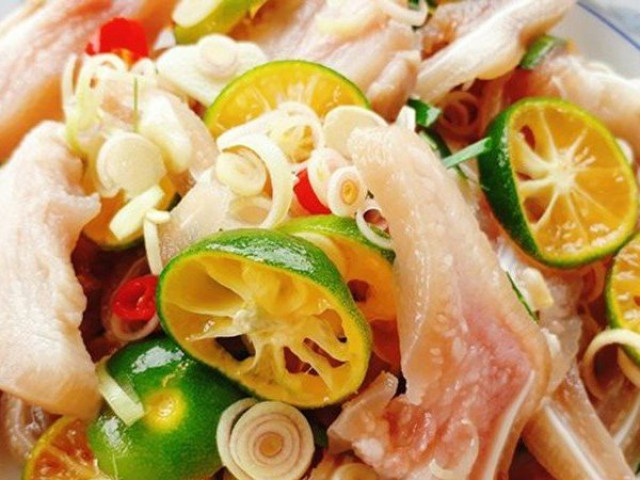 Ẩm thực - Món ngon cuối tuần: Cách làm tai heo ngâm sả tắc ăn hoài không ngán