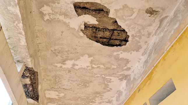 Trường xuống cấp nghiêm trọng, hàng trăm học sinh Hải Dương 'rồng rắn' đi học nhờ - 6