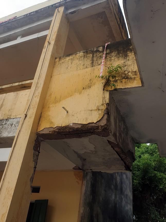 Trường xuống cấp nghiêm trọng, hàng trăm học sinh Hải Dương 'rồng rắn' đi học nhờ - 7