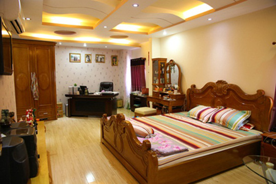 Không gian phòng ngủ của Khánh Phương khá rộng
và tiện nghi.