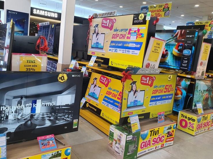Thị trường - Tiêu dùng - Nóng tuần qua: Loạt tivi giảm giá “siêu sốc” lên đến hơn 80%, tại sao?