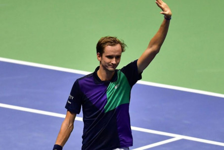 Nóng bỏng tennis ATP 500: Medvedev chờ ngáng chân Djokovic, Kyrgios bỏ cuộc gây sốc