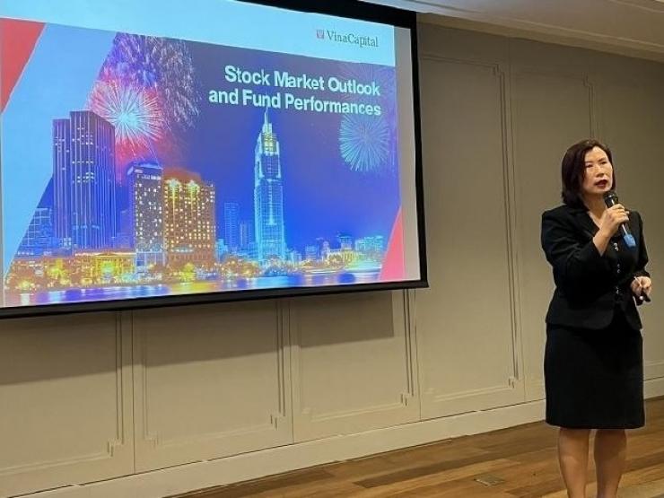 Kinh doanh - Thị trường chứng khoán đang ở vùng hấp dẫn: Chiến lược nào cho nhà đầu tư?