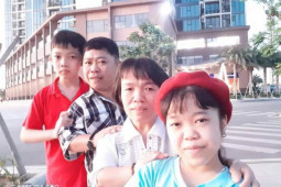 Chuyện hai gia đình 'chim cánh cụt'