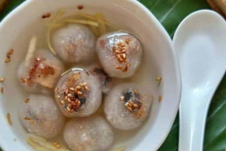 Ở Việt Nam có một món chè ngọt nhưng nhân... heo quay ăn nhiều dễ...