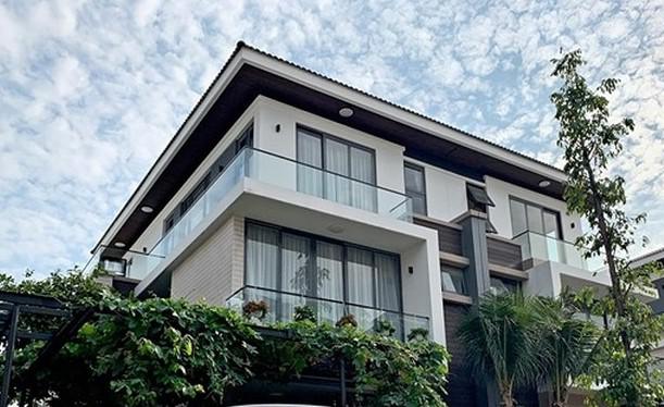 Căn biệt thự nơi xảy ra vụ trộm tài sản lớn.