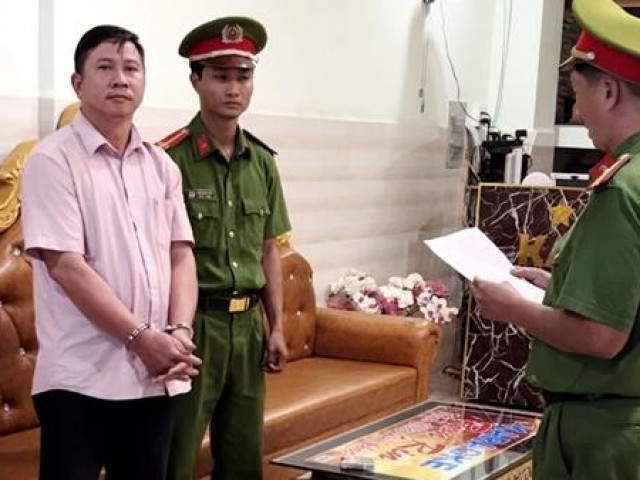 Pháp luật - Bắt thêm 6 bị can tổ chức sử dụng ma túy tại hai quán karaoke ở Phú Yên.