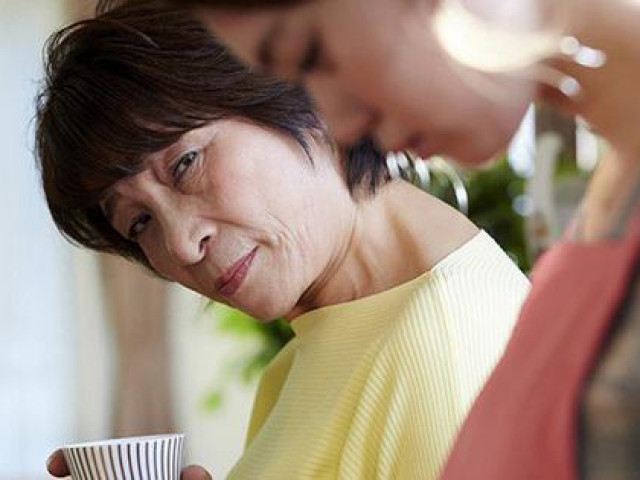 Bạn trẻ - Cuộc sống - Ghen vì con trai bị con dâu "chiếm mất", mẹ chồng hành xử tai quái