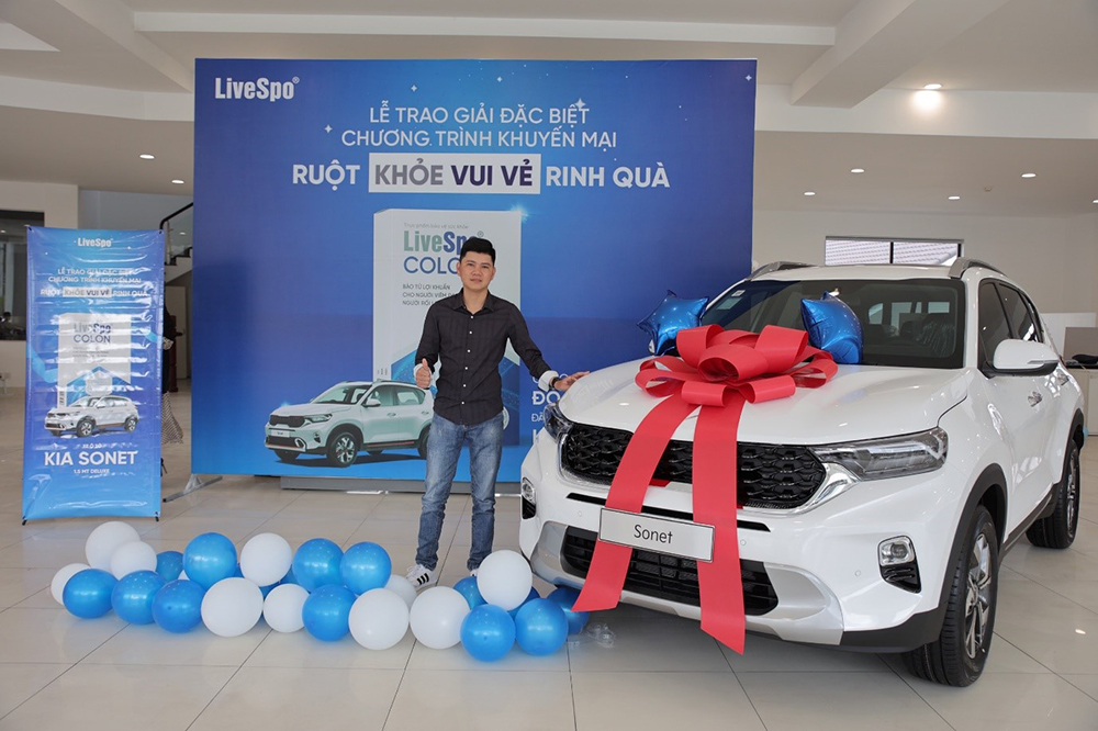 Bổ sung lợi khuẩn Livespo COLON, 1 khách hàng bất ngờ trúng ô tô 550 triệu đồng - 2