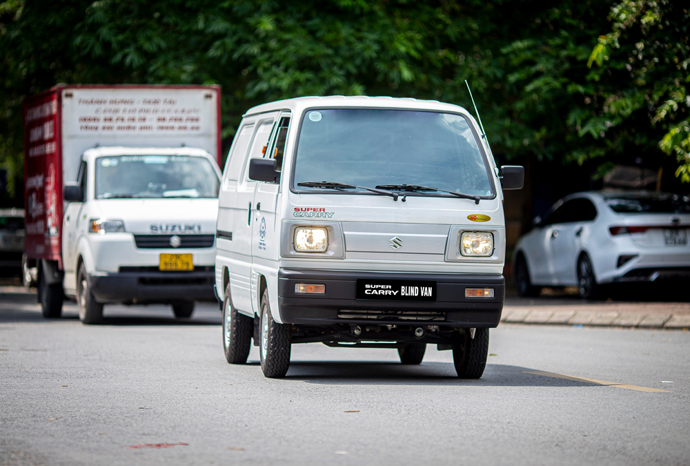 “Cá mập” ngành vận chuyển gọi tên Suzuki Blind Van - 4