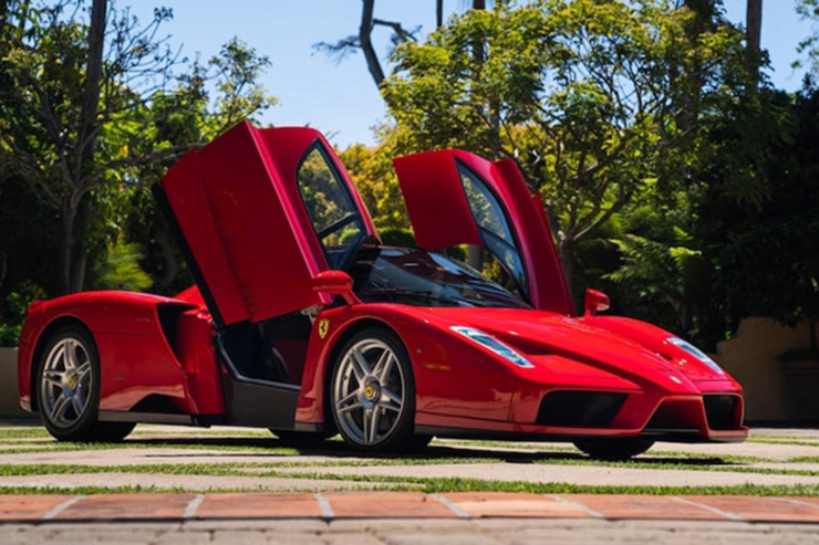 Lái Ferrari Enzo "hàng hiếm" đi giao khách, nhân viên gây tai nạn kinh hoàng - 6