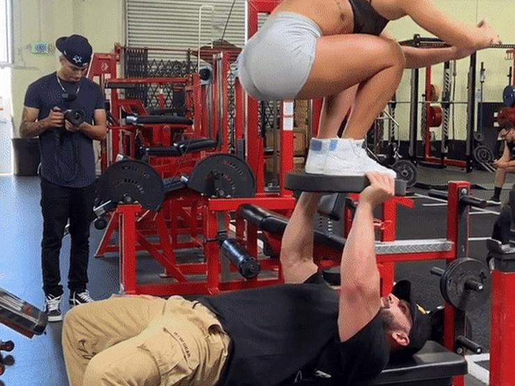 Bạn trẻ - Cuộc sống - Tiktoker bị đạp trúng mặt khi quay video, phải khâu 10 mũi bên trong miệng