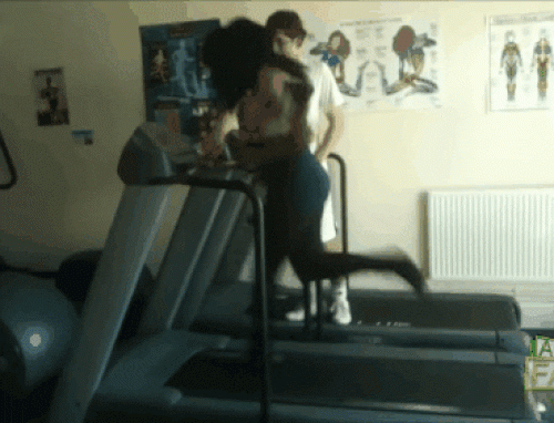 Những tình huống khó tin trong phòng gym khiến bao người "thót tim" - 9