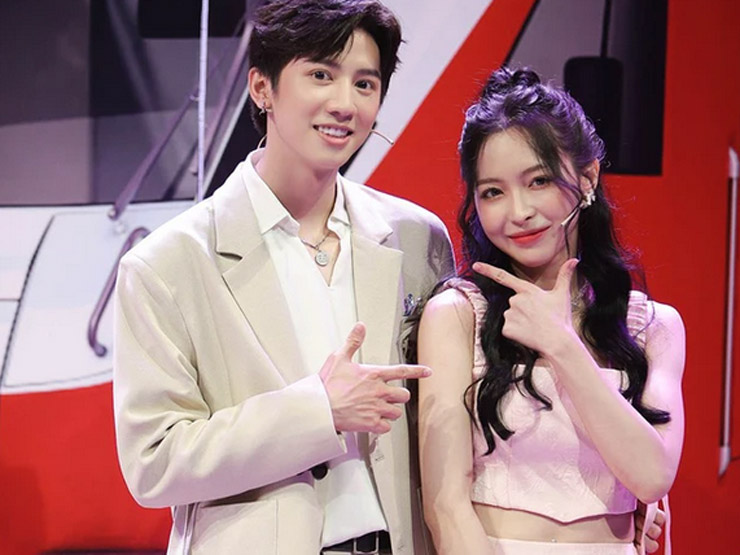 Bạn trẻ - Cuộc sống - Tỏ Tình Hoàn Mỹ: "Bản sao" Địch Lệ Nhiệt Ba nắm tay ra về cùng chàng hotboy đến từ Hà Nội