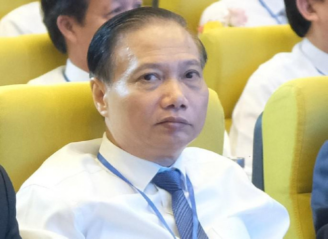 Cho Phó bí thư Thường trực Tỉnh ủy, Chủ tịch HĐND tỉnh Ninh Bình nghỉ hưu trước tuổi - 1