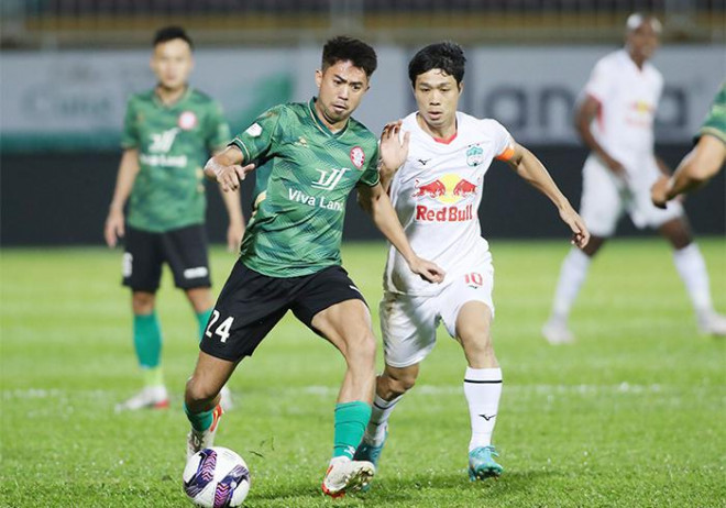 Hoàng Anh Gia Lai trong trận thua TP Hồ Chí Minh. Ảnh: VPF