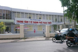 Tin tức trong ngày - Mắng bác sĩ "loi nhoi như lũ dòi", giám đốc TTYT Phan Thiết bị phê bình