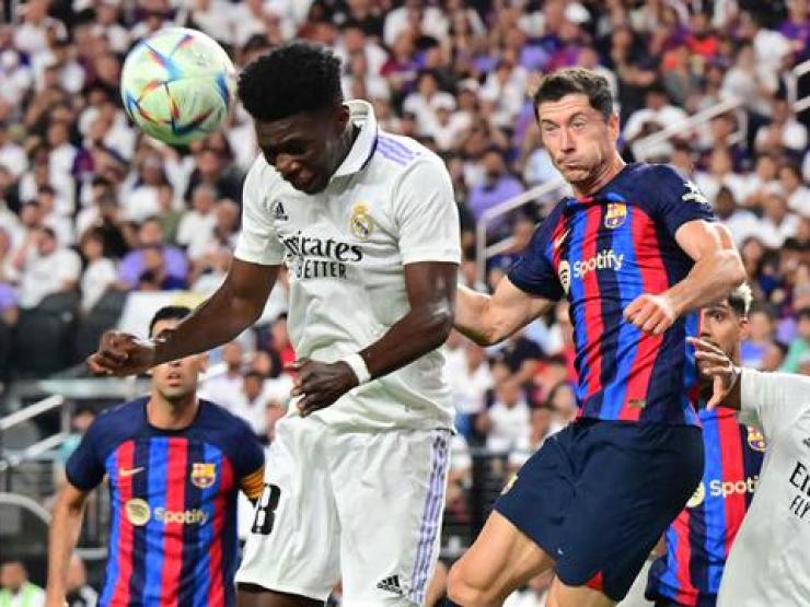 Bóng đá - Trọng tài số 1 La Liga bắt "Siêu kinh điển": Real hay Barca hưởng lợi?