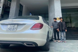 Pháp luật - Hai thanh niên “vặt tai” hàng loạt ôtô trong đêm, bị công an tuần tra bắt gọn