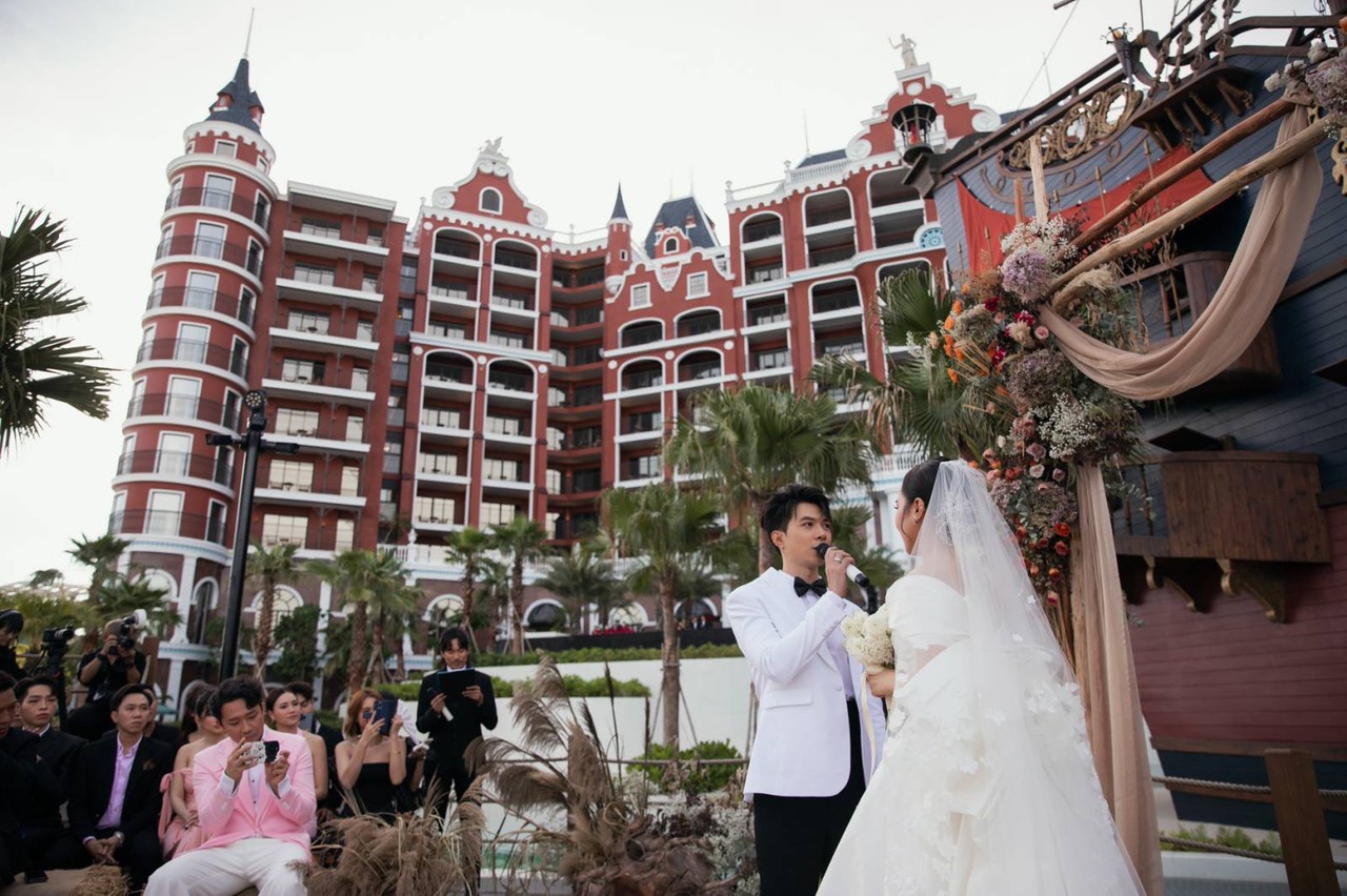 Cận cảnh nơi diễn ra đám cưới Diệu Nhi – Anh Tú đẹp như toà lâu đài châu Âu - 2
