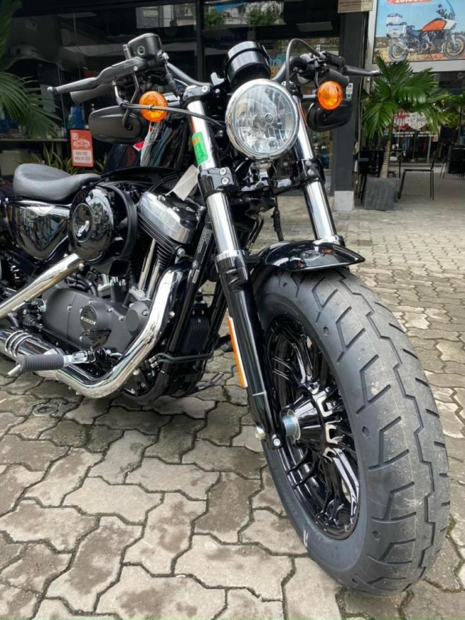 Có gì trên chiếc xe cổ điển Harley-Davidson 48? - 1