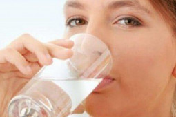 Sức khỏe đời sống - Đây là 7 lý do bạn nên uống nước thường xuyên ngay cả khi trời trở lạnh