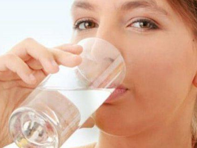 Sức khỏe đời sống - Đây là 7 lý do bạn nên uống nước thường xuyên ngay cả khi trời trở lạnh