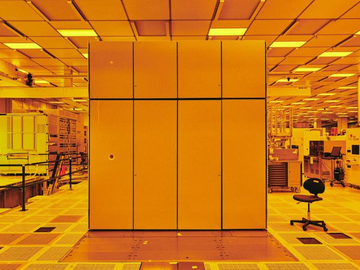 Kinh doanh - Quyết định gây sốc của Mỹ khiến một ngành của Trung Quốc có thể về thời "đồ đá"