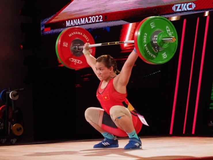 Thể thao - Cử tạ Việt Nam vượt Trung Quốc ở giải châu Á, giành 9 HCV ấn tượng