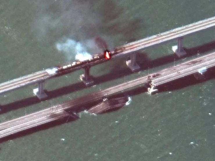 Thế giới - Nga bắt 8 nghi phạm vụ đánh bom cầu Crimea