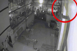 Tin tức trong ngày - CLIP: Tài xế khai lý do lao ô tô vào đám tang khiến 5 người bị thương