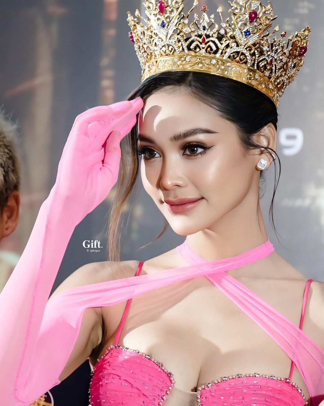 Ngoại hình xinh đẹp của Hoa hậu Hòa bình Thái Lan.