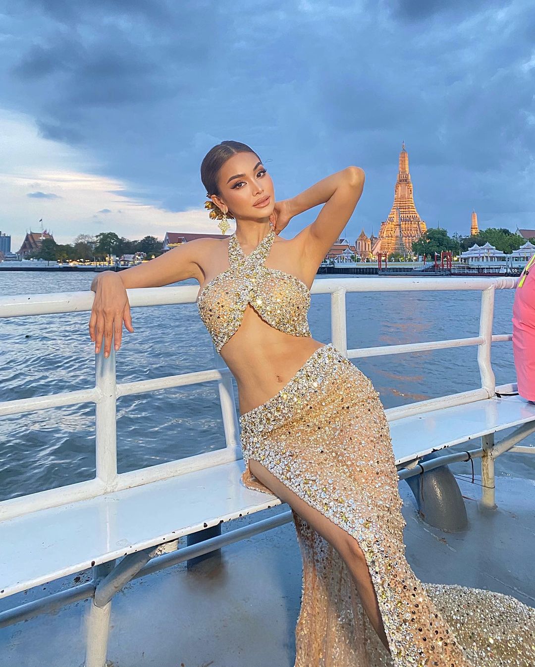 Người đẹp Thái Lan từng có quá khứ khổ cực.