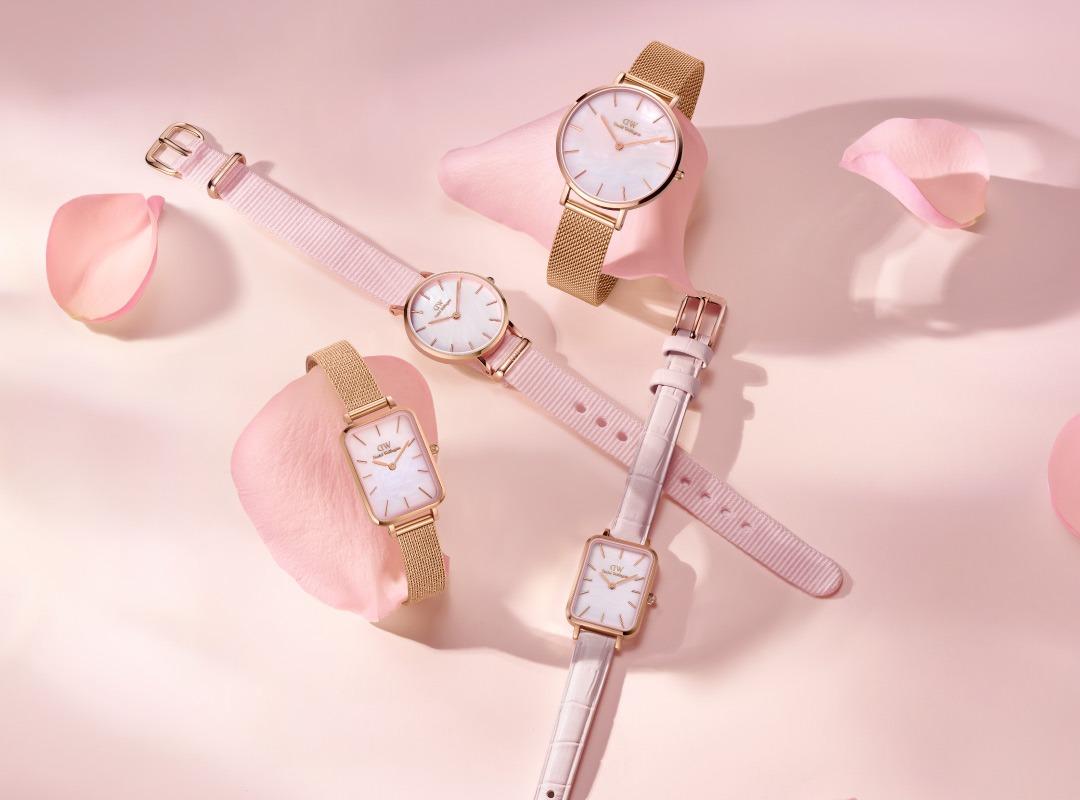 Chiếc đồng hồ DW MOP mặt xà cừ óng ánh vô cùng điệu đà