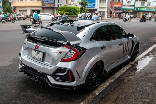 Ông chủ Trung Nguyên Coffee tậu xe hiệu suất cao Honda CIvic Type R độc nhất Việt Nam - 5