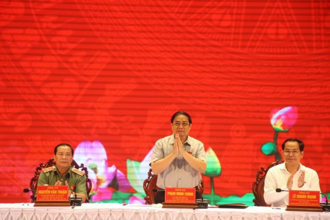 Thủ tướng Phạm Minh Chính trả lời cử tri về tình hình xăng dầu - 1