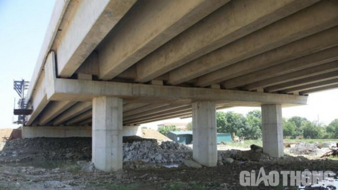 Diện mạo mới của cây cầu dài nhất trên cao tốc Bắc - Nam qua Thanh Hoá - 10