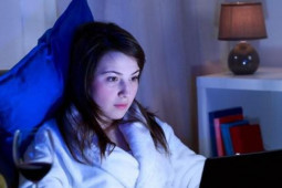 Sức khỏe đời sống - Thức khuya "tàn phá" sức khỏe ghê gớm, biết mà tránh kẻo hỏng gan, chóng già