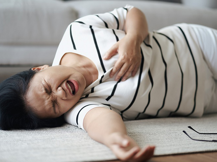 Sức khỏe đời sống - Sợ phù nề không dám ăn muối, người phụ nữ bị tim đập nhanh, hạ natri máu