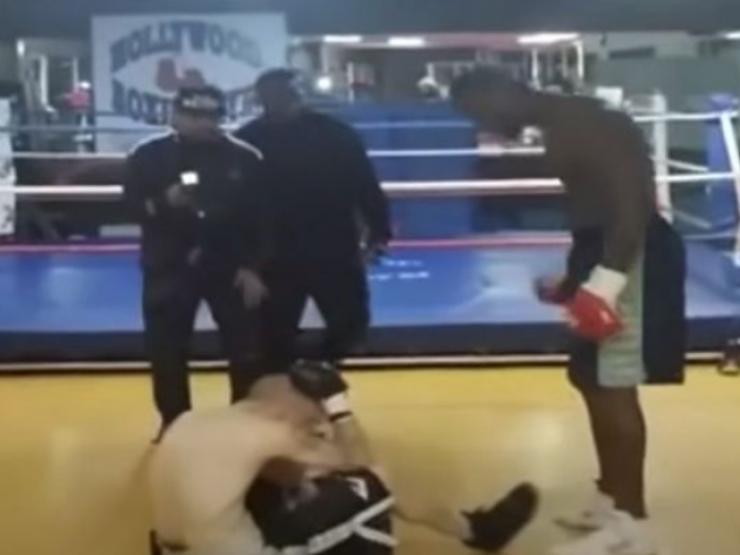 Thể thao - "Gã giang hồ" dám thách thức "Người đồng" Boxing, suýt bị đánh mất mạng