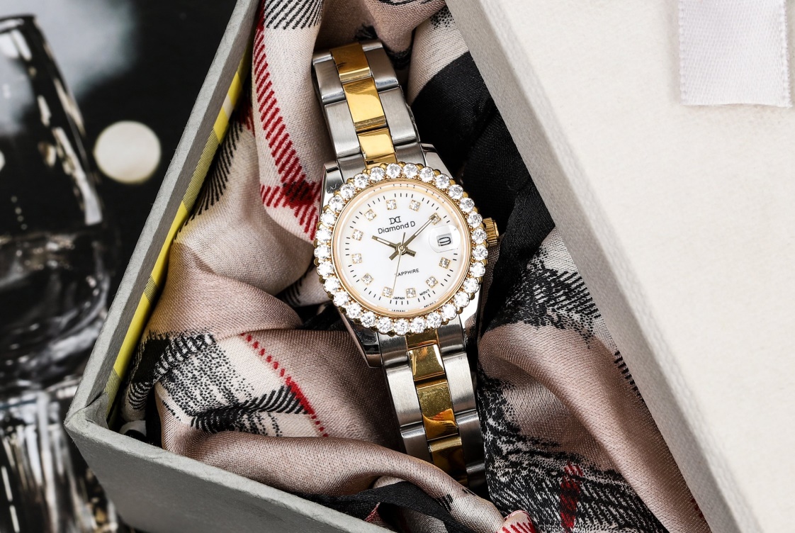 Đồng hồ Diamond D lấy cảm hứng từ phong cách thời trang Công nương Diana