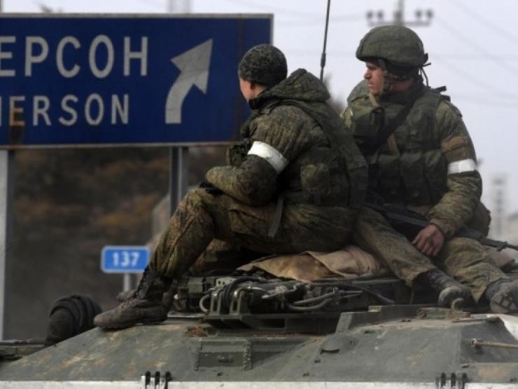 Nga đưa dân thường rời khỏi Kherson