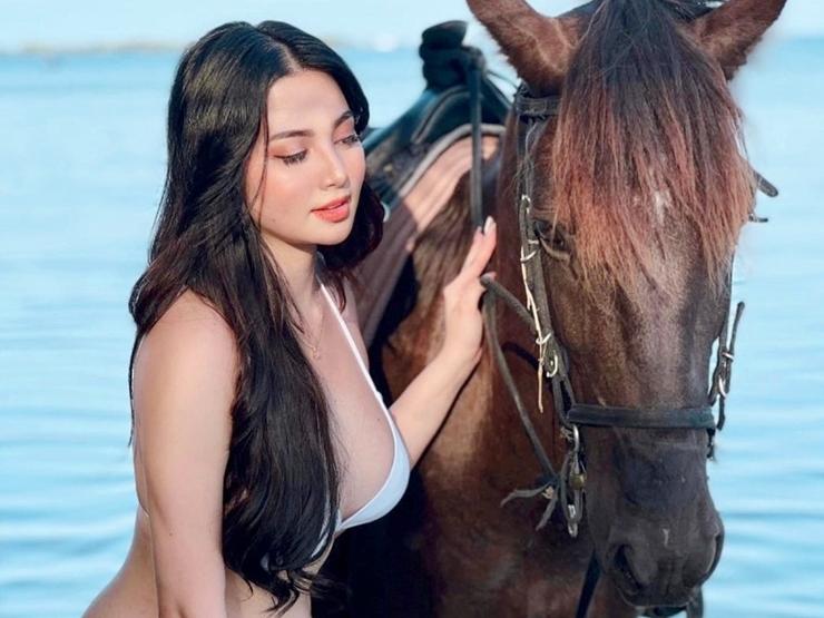 Làm đẹp - Ai nói béo là xấu, ngắm 2 cô gái mũm mĩm này không ít người sẽ nghĩ lại