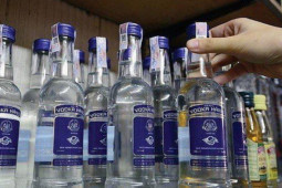 Kinh doanh - Ông chủ hãng rượu Vodka Hà Nội tiếp tục chìm trong thua lỗ