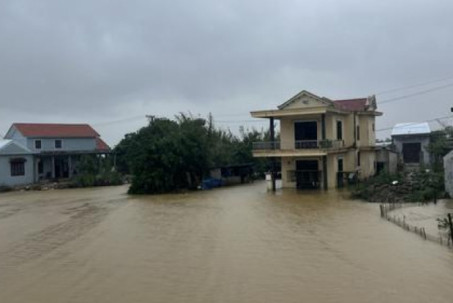 Thừa Thiên - Huế: Nhiều vùng bị ngập, thủy điện tăng xả lũ