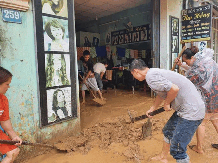 Tin tức 24h qua: Nước ngập ngang người, xe cộ chết máy nằm la liệt sau trận mưa lũ chưa từng thấy ở Đà Nẵng
