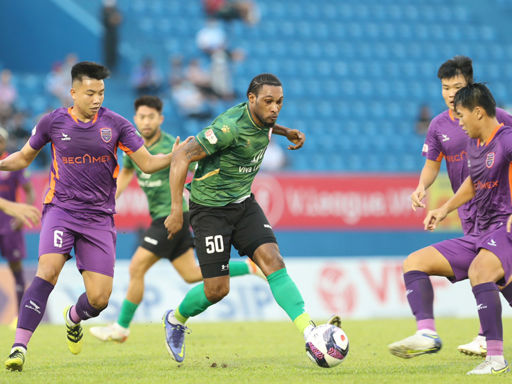 Bóng đá - Video bóng đá Bình Dương - TP HCM: "Cơn mưa" thẻ vàng, nhạt hòa Tiến Linh (V-League)