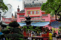 Du lịch - Ngôi chùa cổ giải "lời nguyền" độc thân