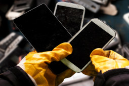 Thời trang Hi-tech - Choáng ngợp với lượng điện thoại sắp trở thành rác thải điện tử